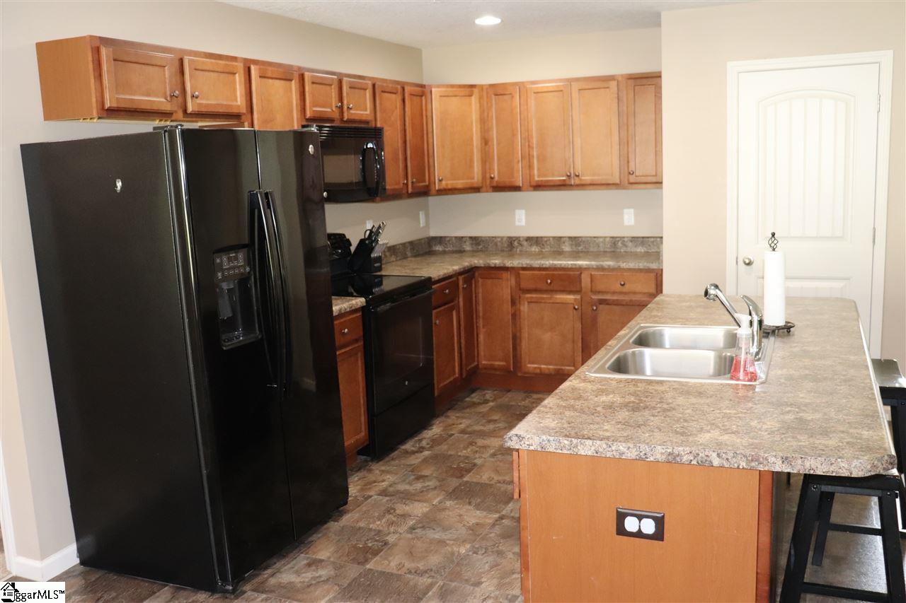 1022 St Charles Way Anderson, SC 29621 - Photo 6 of 23 Gallery Image 6