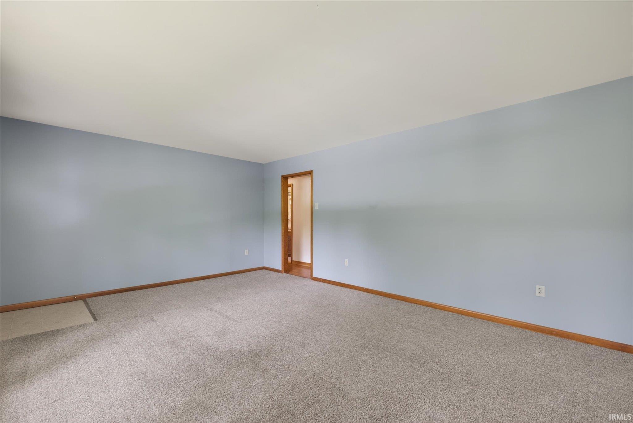 8380 South Fairfax Road Bloomington, IN 47401 - Photo 5 of 38