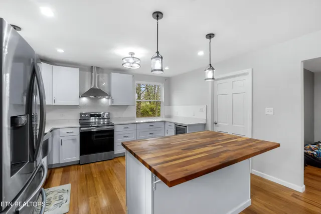 $580,000 | 204 Anderson Drive, Knoxville, TN 37920