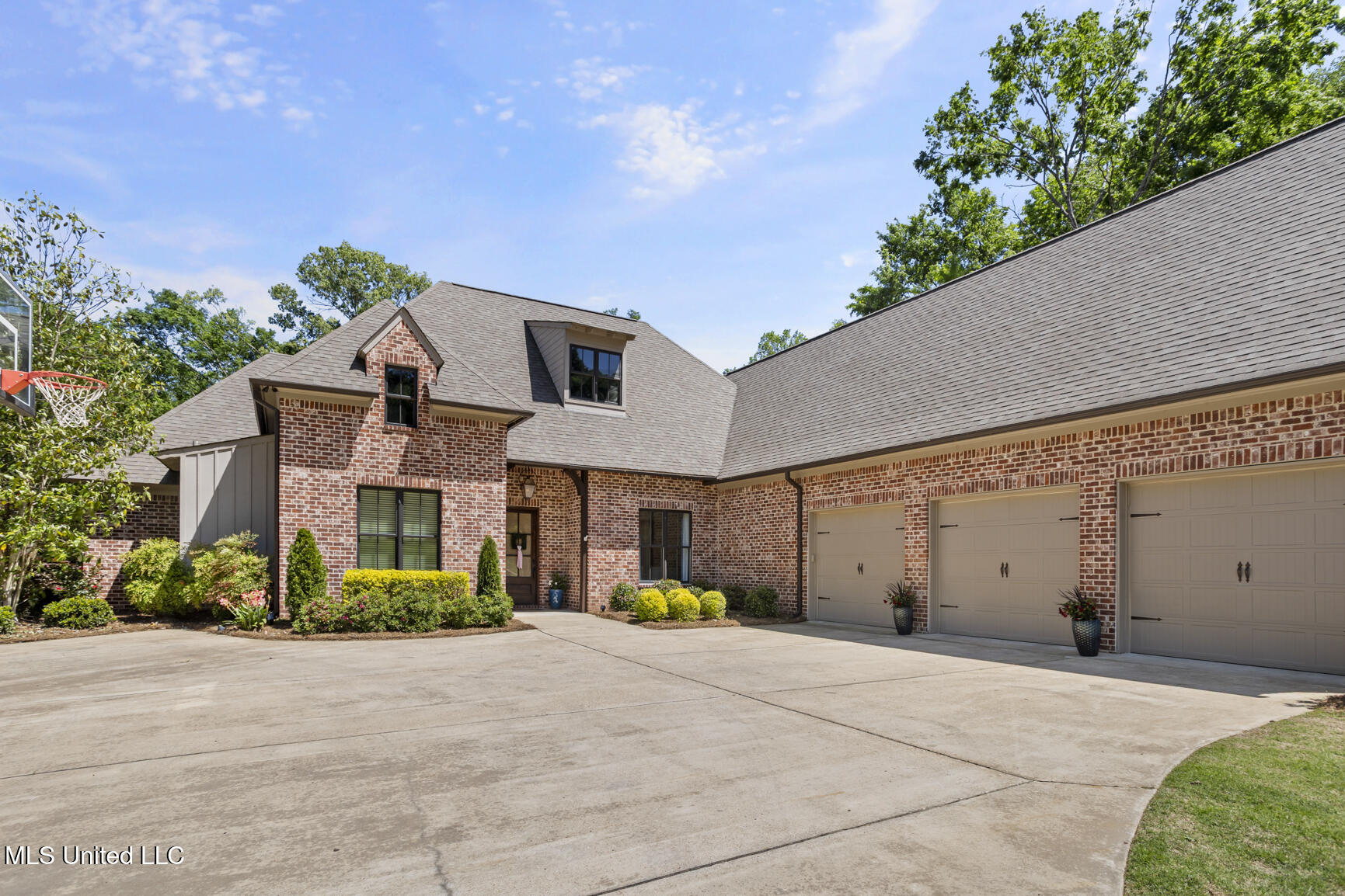 168 Chestnut Hill Road Flora, MS 39071 - Photo 2 of 54 168 Chestnut Hill-4