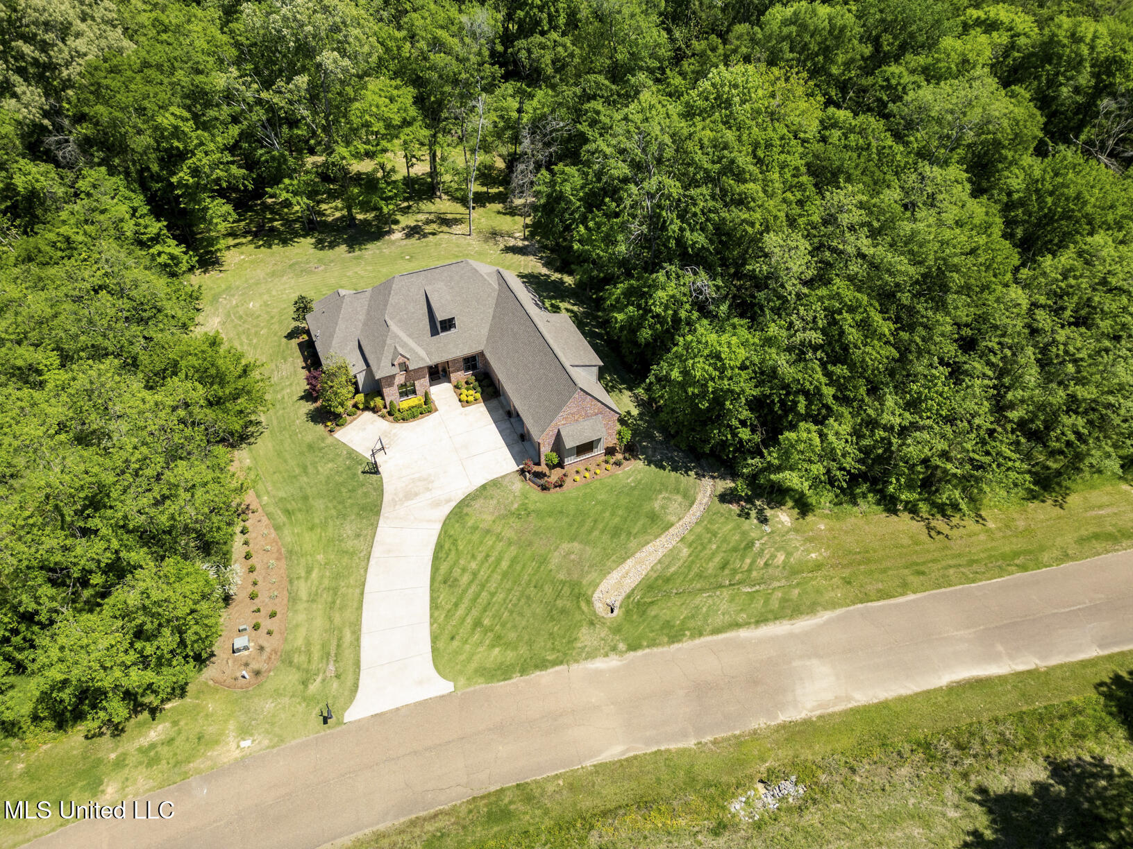 168 Chestnut Hill Road Flora, MS 39071 - Photo 49 of 54 168 Chestnut Hill drone-2