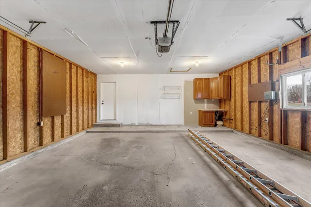 $359,900 | 5069 Dio Drive Northeast, Cedar Springs, MI 49319