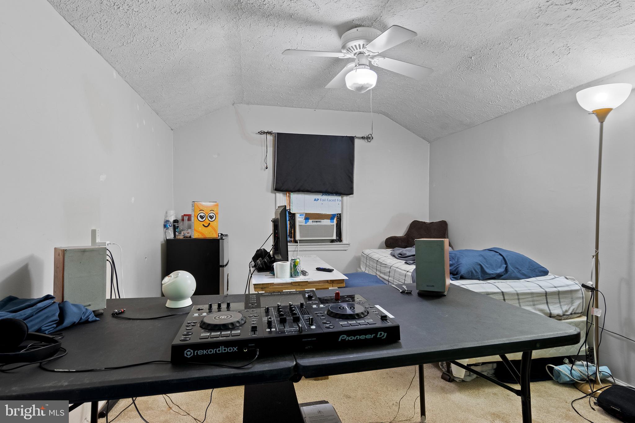 957 Kingsman Road Upper Chichester, PA 19061 - Photo 12 of 17 3rd Bedroom