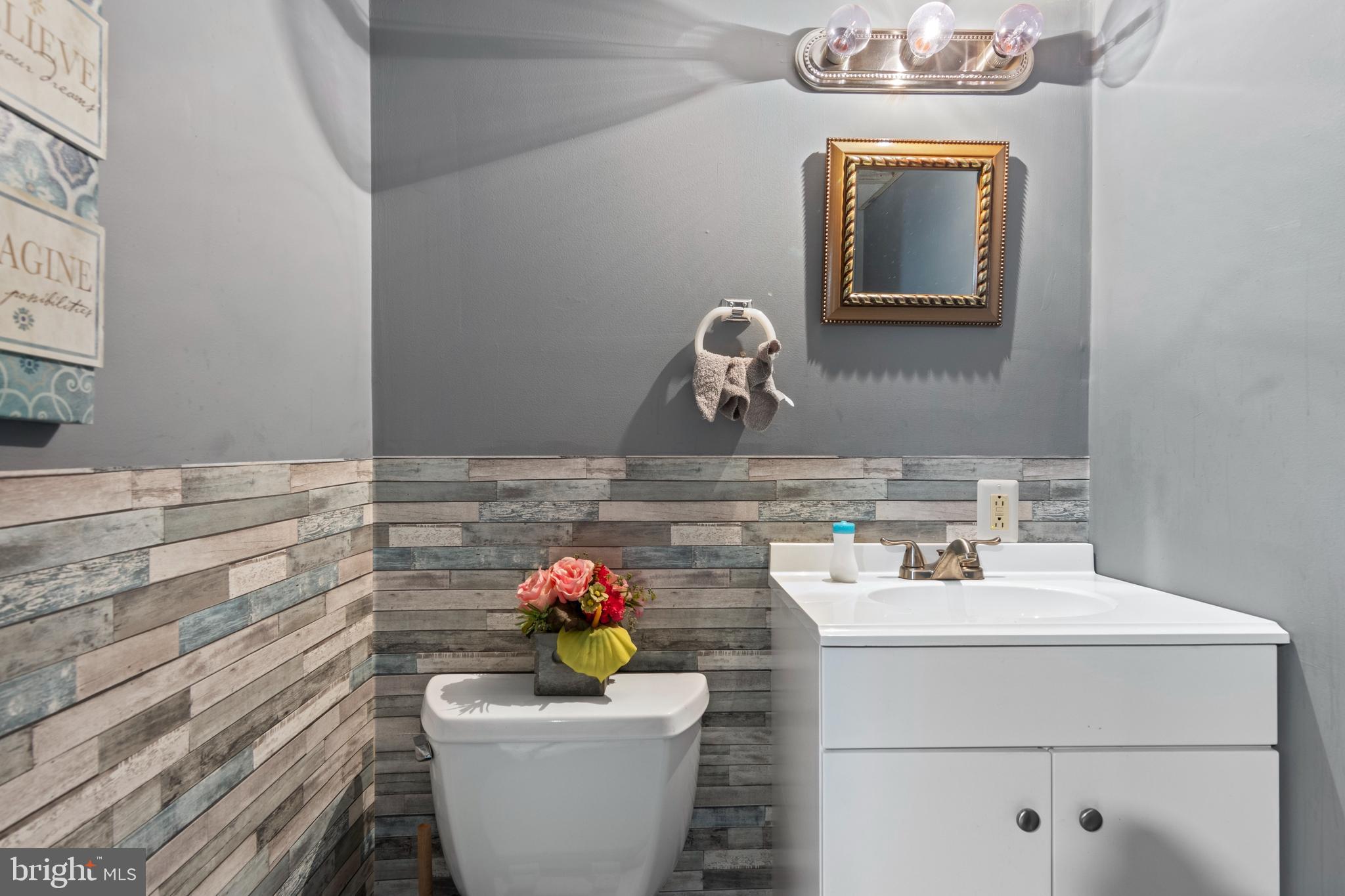 957 Kingsman Road Upper Chichester, PA 19061 - Photo 15 of 17