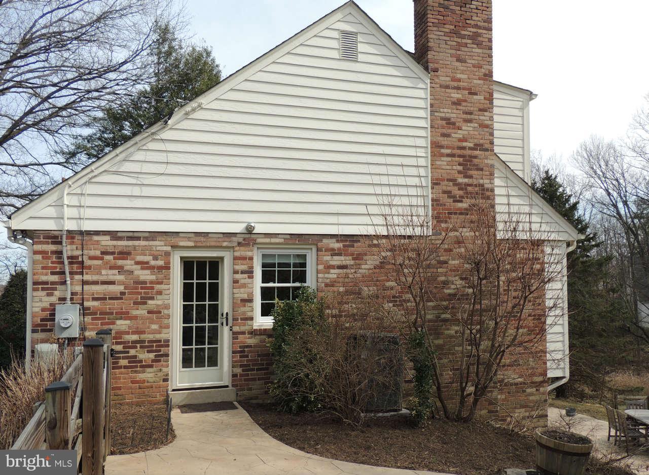 1910 Longmead Road Silver Spring, MD 20906 - Photo 4 of 27 Side Entrance
