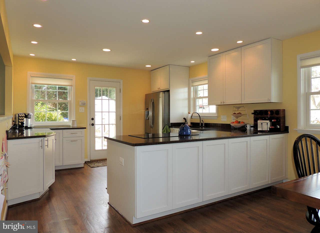 1910 Longmead Road Silver Spring, MD 20906 - Photo 10 of 27 Kitchen