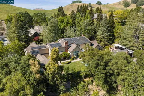 $5,458,800 | 295 Barrington Lane, Alamo, CA 94507