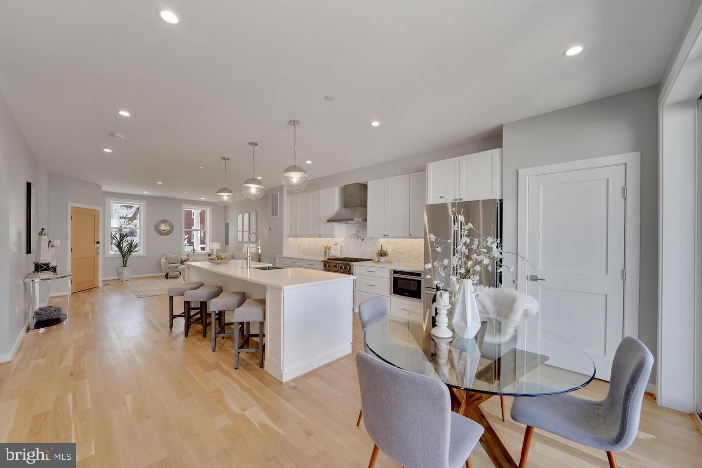 731 Park Road Northwest, Unit A Washington, DC 20010 - Photo 6 of 33 Gallery Image 6