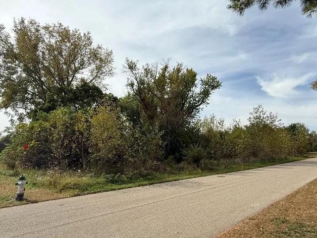 $59,900 | 1609 Country Club Road, Albert Lea, MN 56007