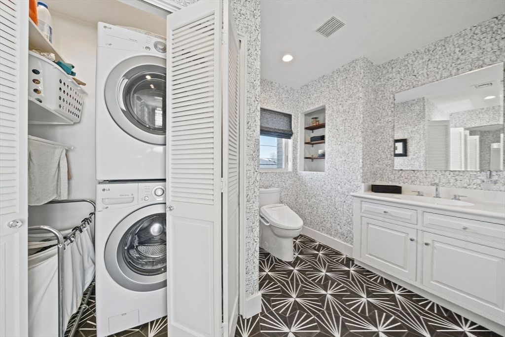 141 Edgewater Road Hull, MA 02045 - Photo 25 of 42