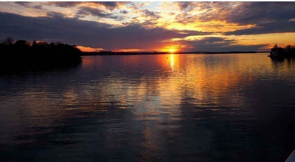 141 Edgewater Road Hull, MA 02045 - Photo 6 of 42