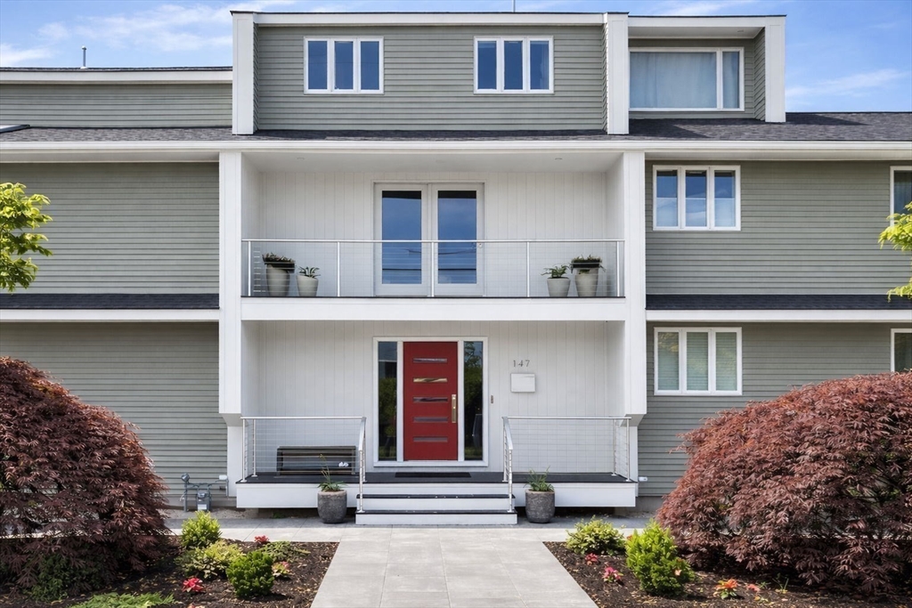 141 Edgewater Road Hull, MA 02045 - Photo 8 of 42