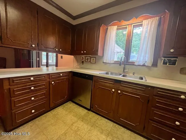 $264,900 | 904 School Drive, Williamston, NC 27892