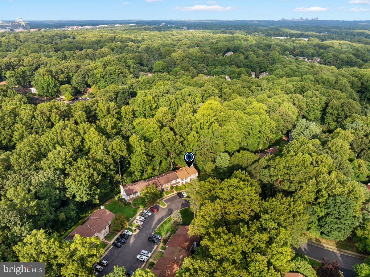 2323 Middle Creek Lane Reston, VA 20191 - Photo 35 of 40 Gallery Image 35
