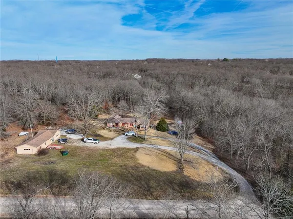 $249,900 | 3890 Northeast 60 Road, Osceola, MO 64776