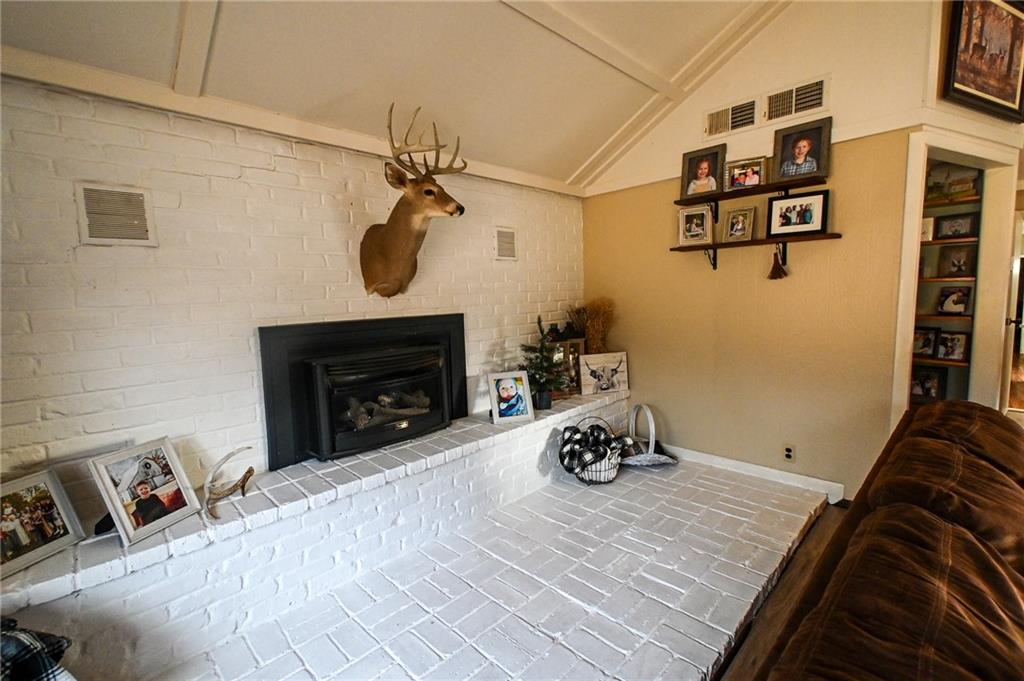 3890 Northeast 60 Road Osceola, MO 64776 - Photo 18 of 38