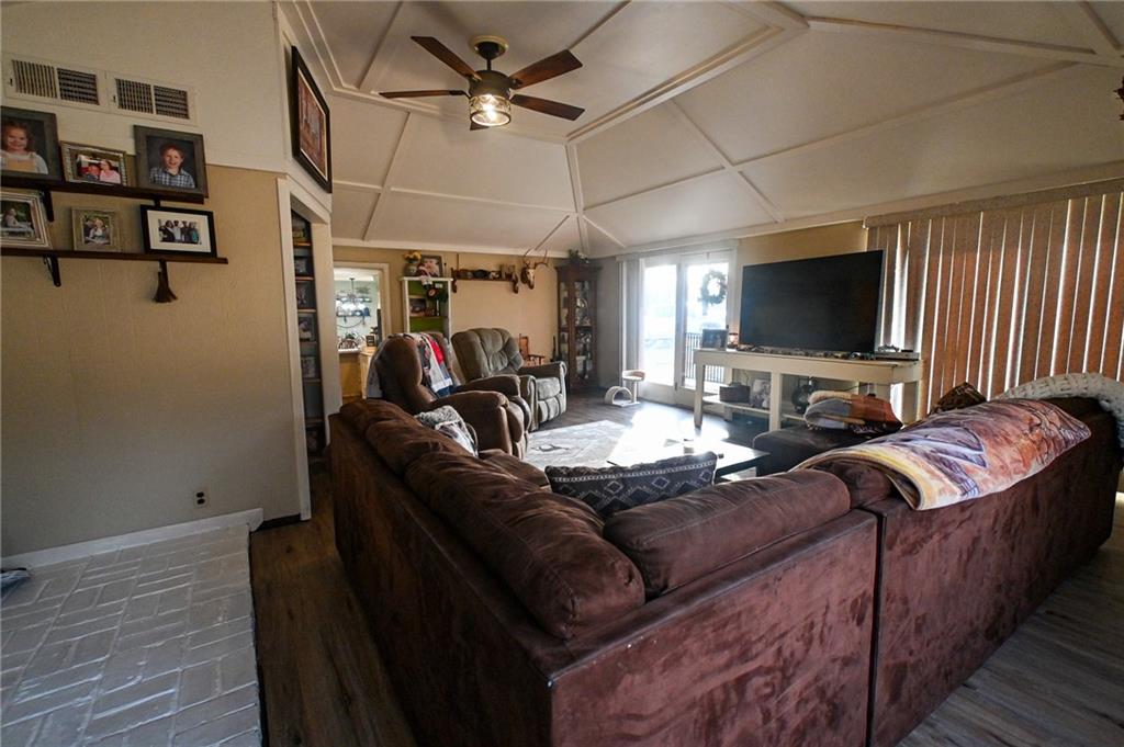 3890 Northeast 60 Road Osceola, MO 64776 - Photo 19 of 38