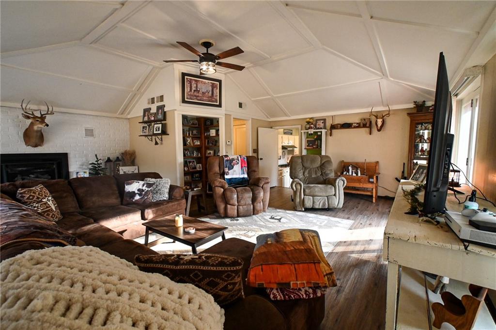 3890 Northeast 60 Road Osceola, MO 64776 - Photo 20 of 38