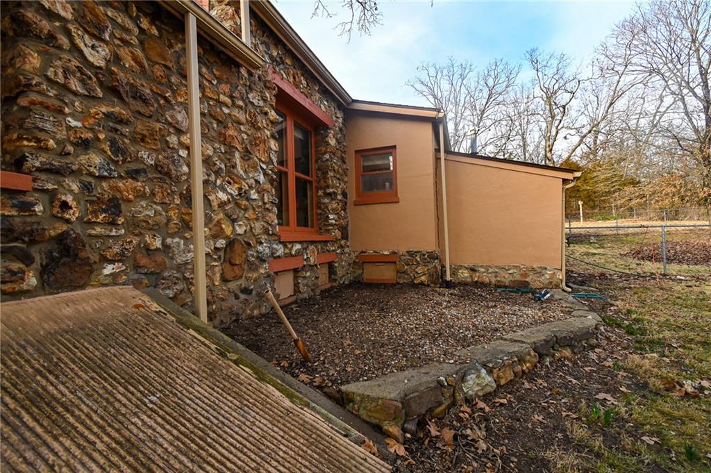 3890 Northeast 60 Road Osceola, MO 64776 - Photo 5 of 38