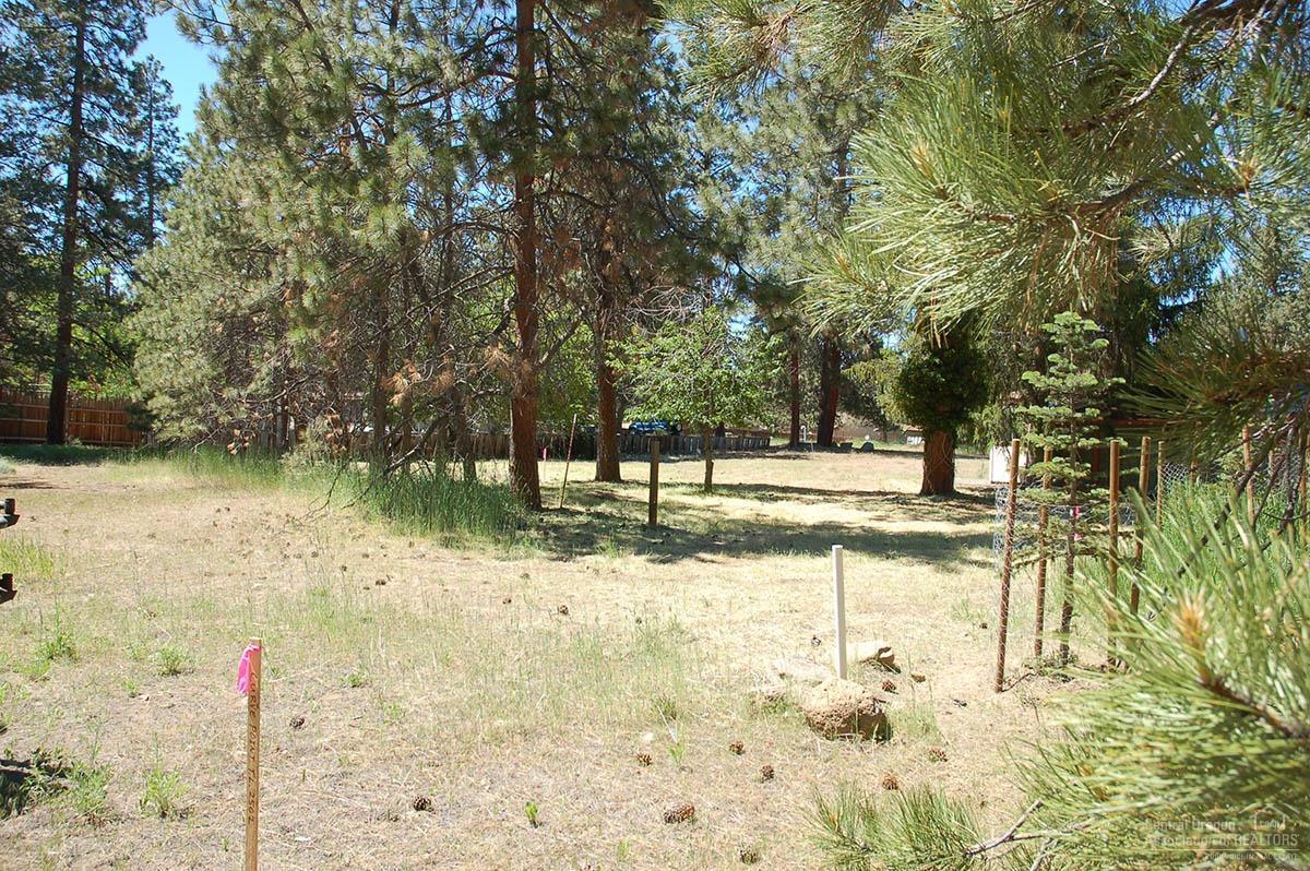 20021 Southwest Pinewood Road Bend, OR 97702 - Photo 5 of 11 Additional Photo