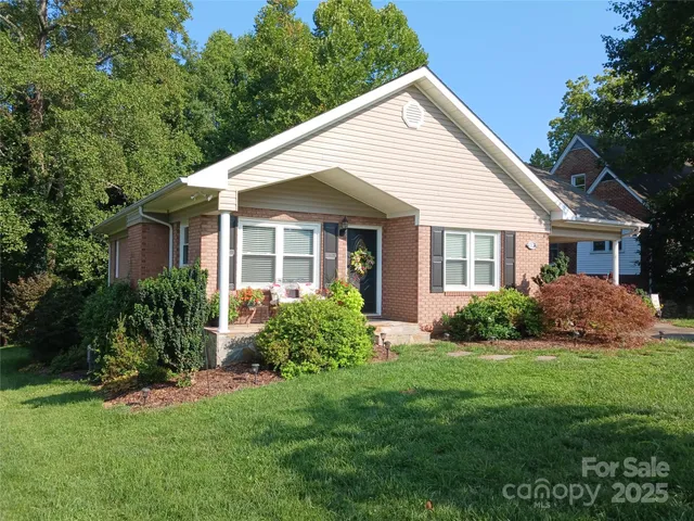 $349,900 | 309 Rodoret Street North, Valdese, NC 28690
