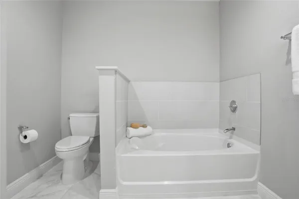 $379,900 | 16300 County Road 455, Unit 714, Montverde, FL 34756
