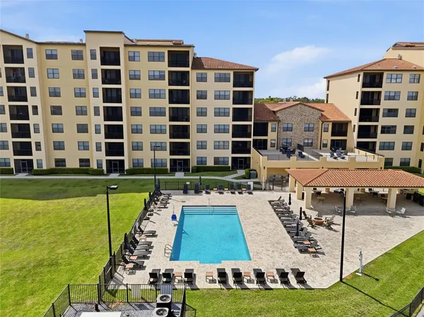 $379,900 | 16300 County Road 455, Unit 714, Montverde, FL 34756