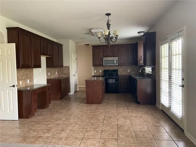 $2,595 | 3807 Links Lane, Round Rock, TX 78664