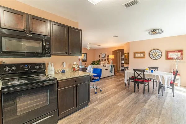 $274,990 | 414 Miles Boulevard, Dundee, FL 33838