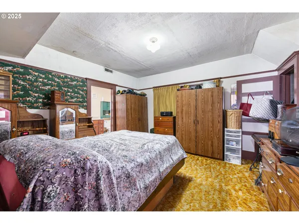 $720,000 | 5320 Royal Avenue, Eugene, OR 97402