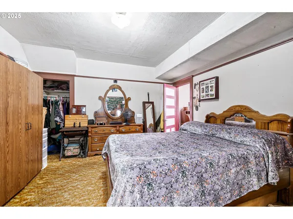 $720,000 | 5320 Royal Avenue, Eugene, OR 97402