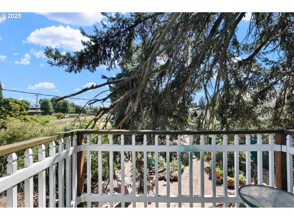 $720,000 | 5320 Royal Avenue, Eugene, OR 97402