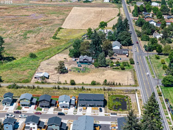 $720,000 | 5320 Royal Avenue, Eugene, OR 97402