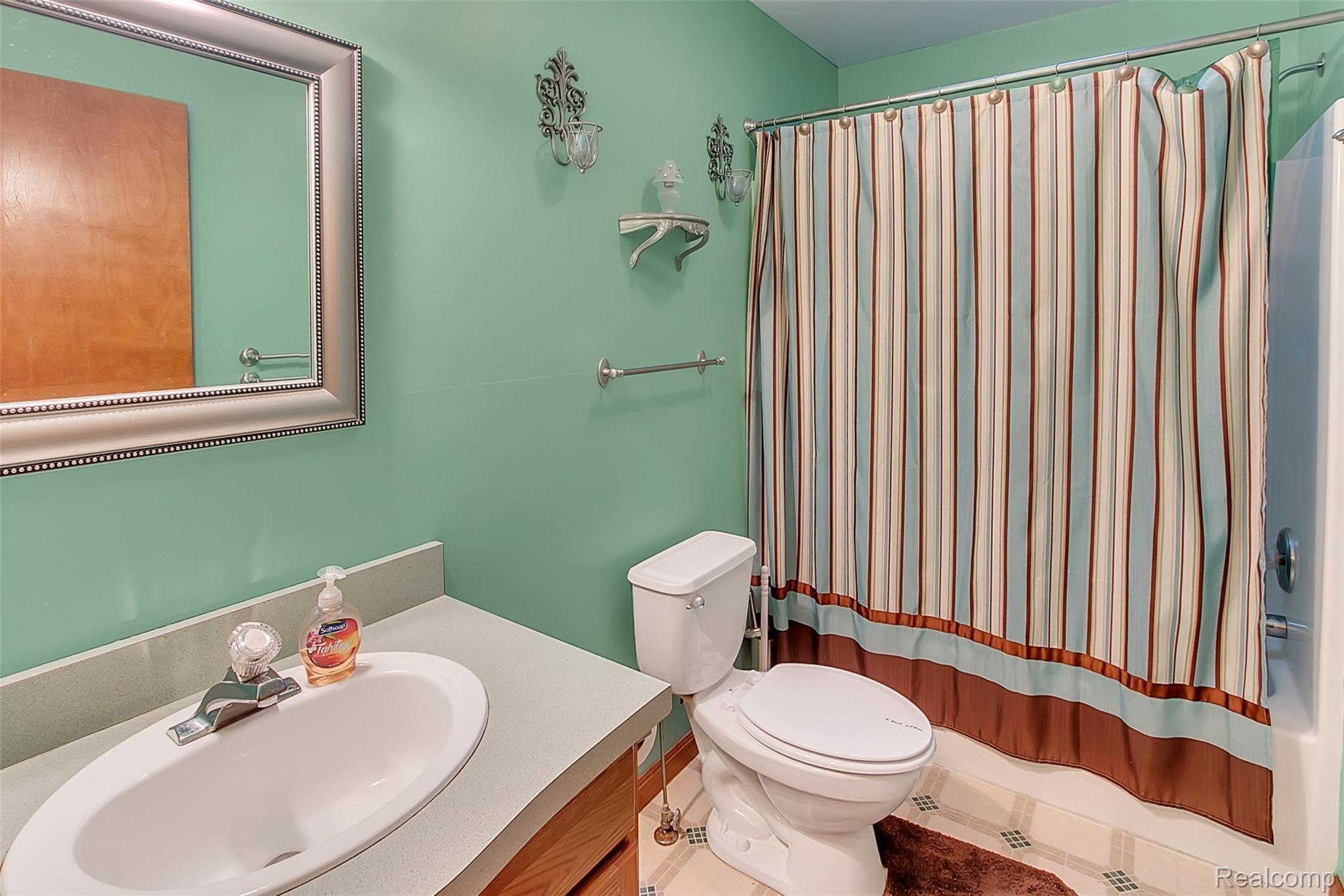 1717 Colwood Road Caro, MI 48723 - Photo 26 of 36 1717 Colwood Rd - HD Drone Photography-26.jpg