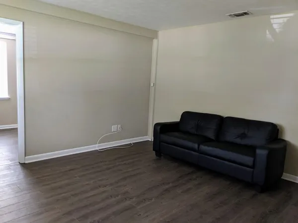 $1,700 | 806 Essex Drive, Tallahassee, FL 32304