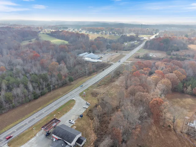 a view of a backyard with mountain