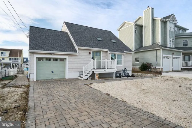 $779,900 | 1407 Hilo Bay Drive, Forked River, NJ 08731