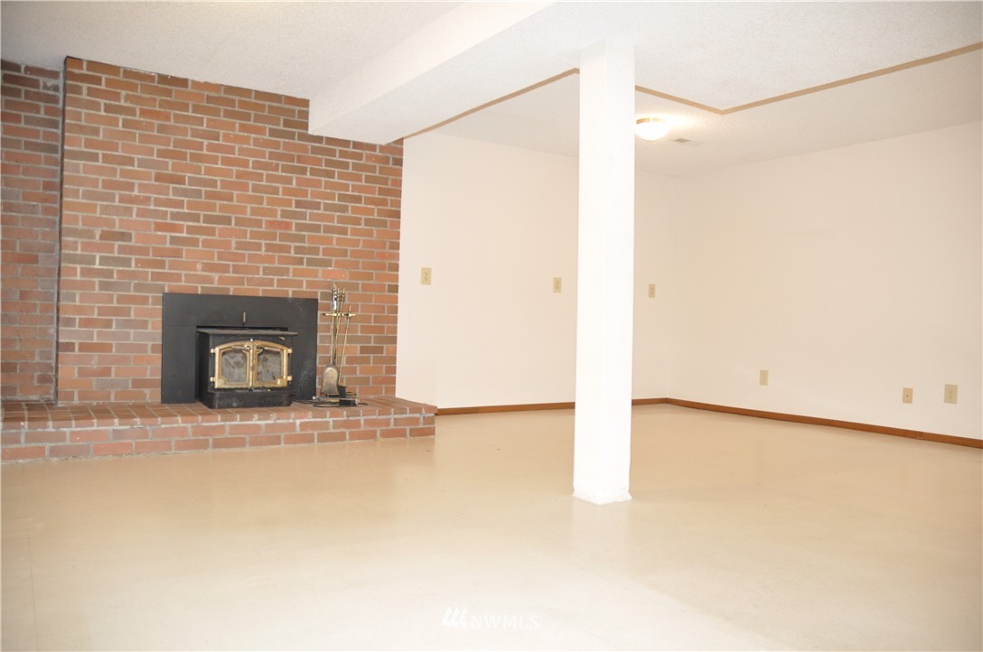 2310 Dayton Avenue Northeast Renton, WA 98056 - Photo 12 of 20 Gallery Image 12