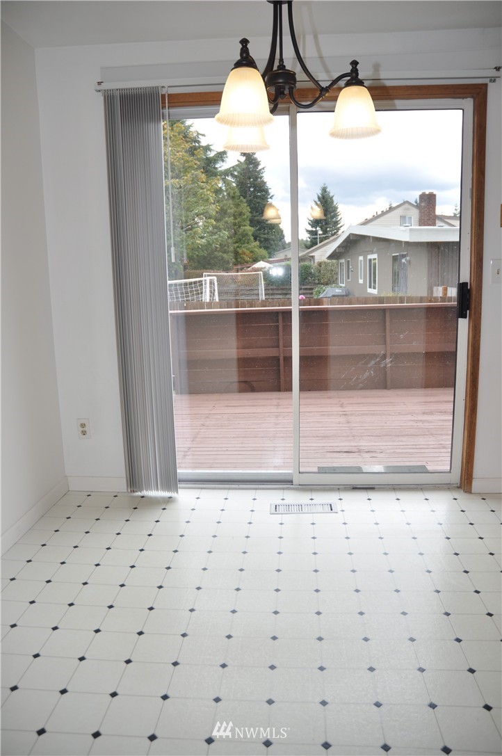 2310 Dayton Avenue Northeast Renton, WA 98056 - Photo 8 of 20 Gallery Image 8
