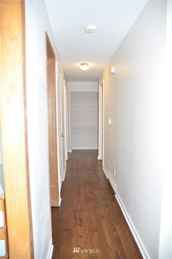 2310 Dayton Avenue Northeast Renton, WA 98056 - Photo 9 of 20 Gallery Image 9