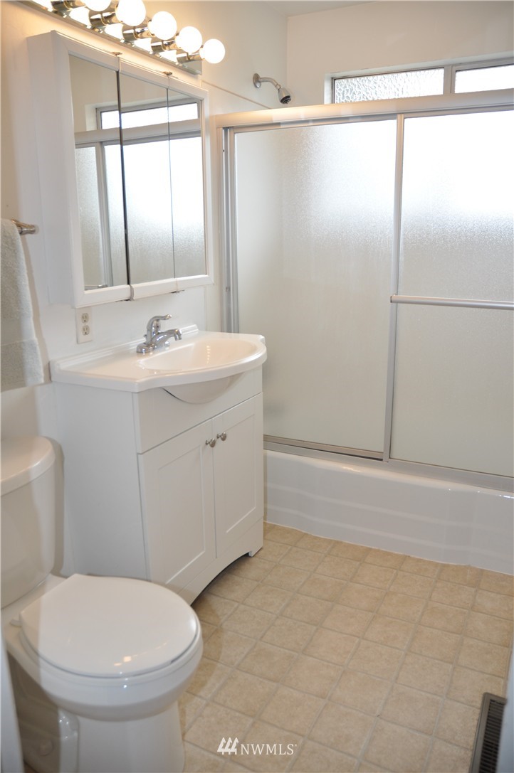 2310 Dayton Avenue Northeast Renton, WA 98056 - Photo 10 of 20 Gallery Image 10