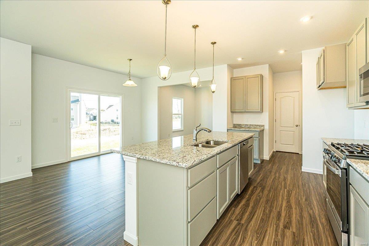 3031 Eagle Branch Circle St. Paul, MO 63366 - Photo 8 of 46