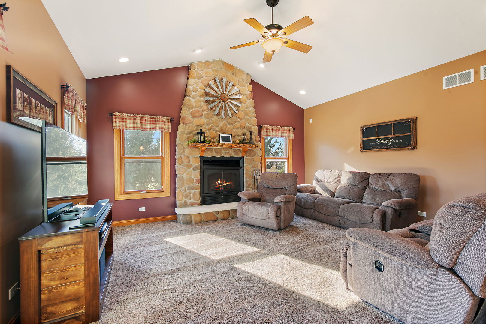 22011 Pringle Drive Marengo, IL 60152 - Photo 14 of 49