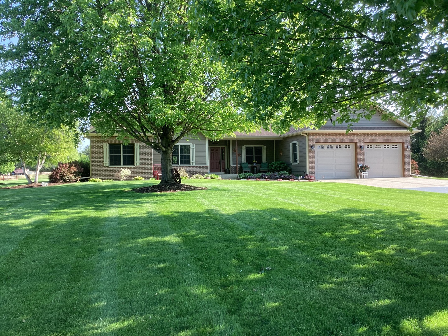 22011 Pringle Drive Marengo, IL 60152 - Photo 3 of 49