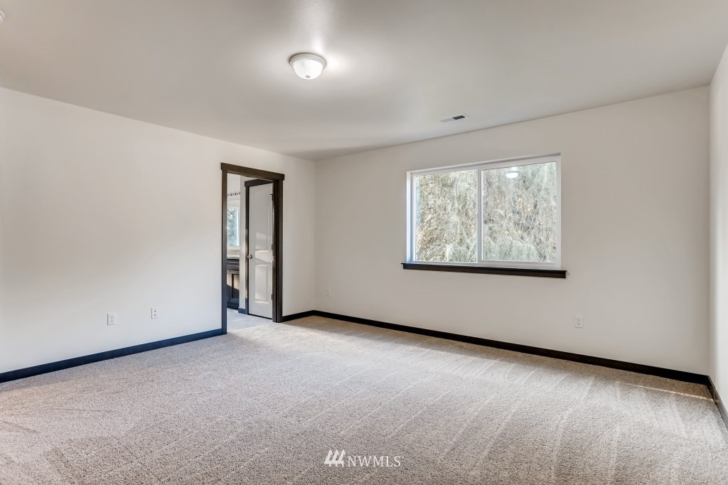 710 Southwest 126th Street Seattle, WA 98146 - Photo 13 of 37 Gallery Image 13