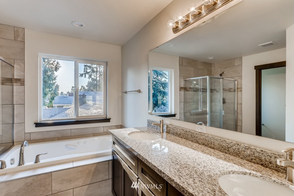 710 Southwest 126th Street Seattle, WA 98146 - Photo 16 of 37 Gallery Image 16