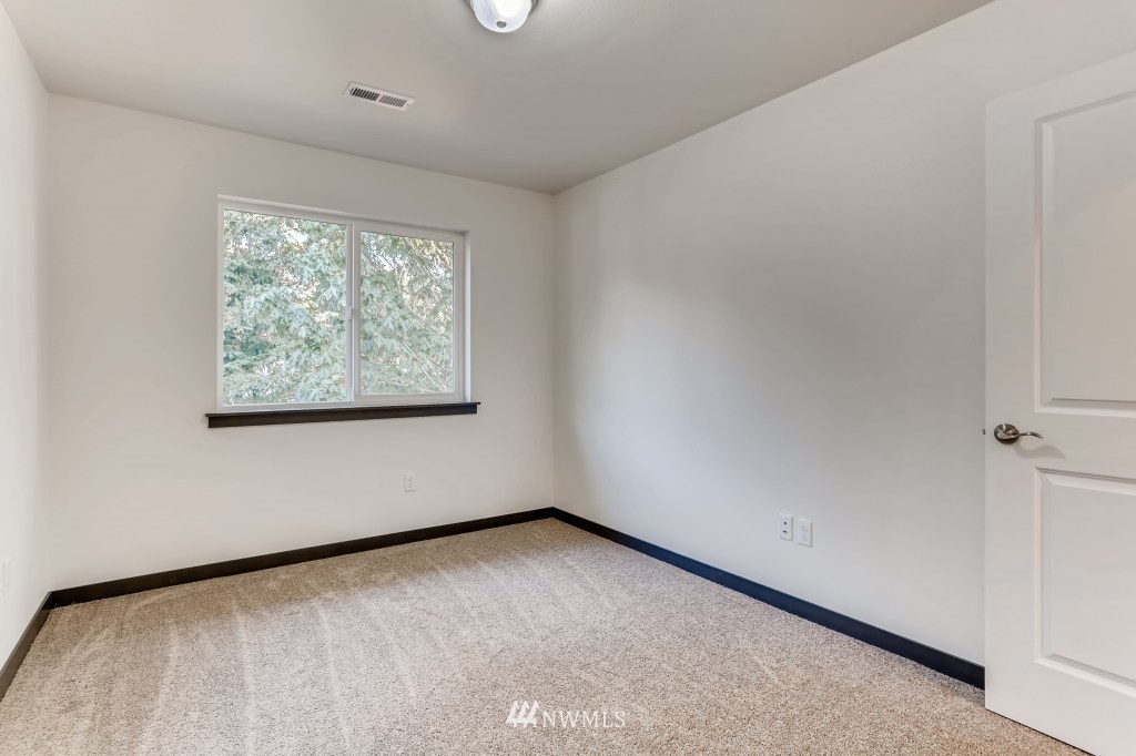 710 Southwest 126th Street Seattle, WA 98146 - Photo 22 of 37 Gallery Image 22