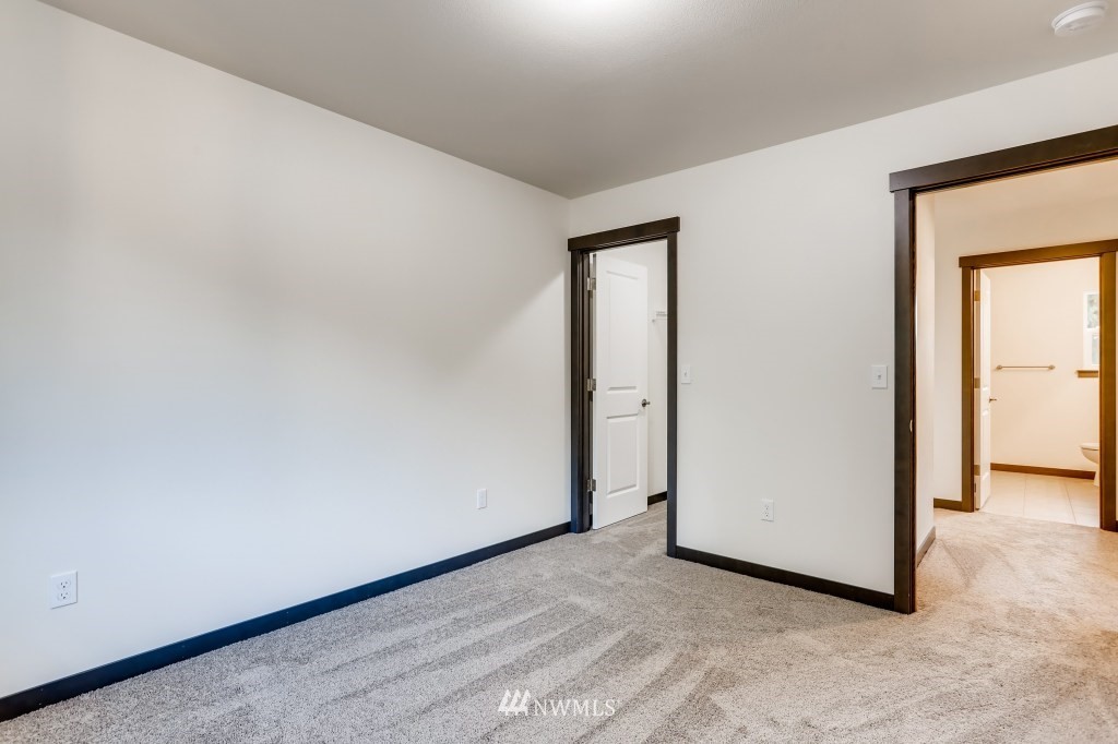 710 Southwest 126th Street Seattle, WA 98146 - Photo 29 of 37 Gallery Image 29