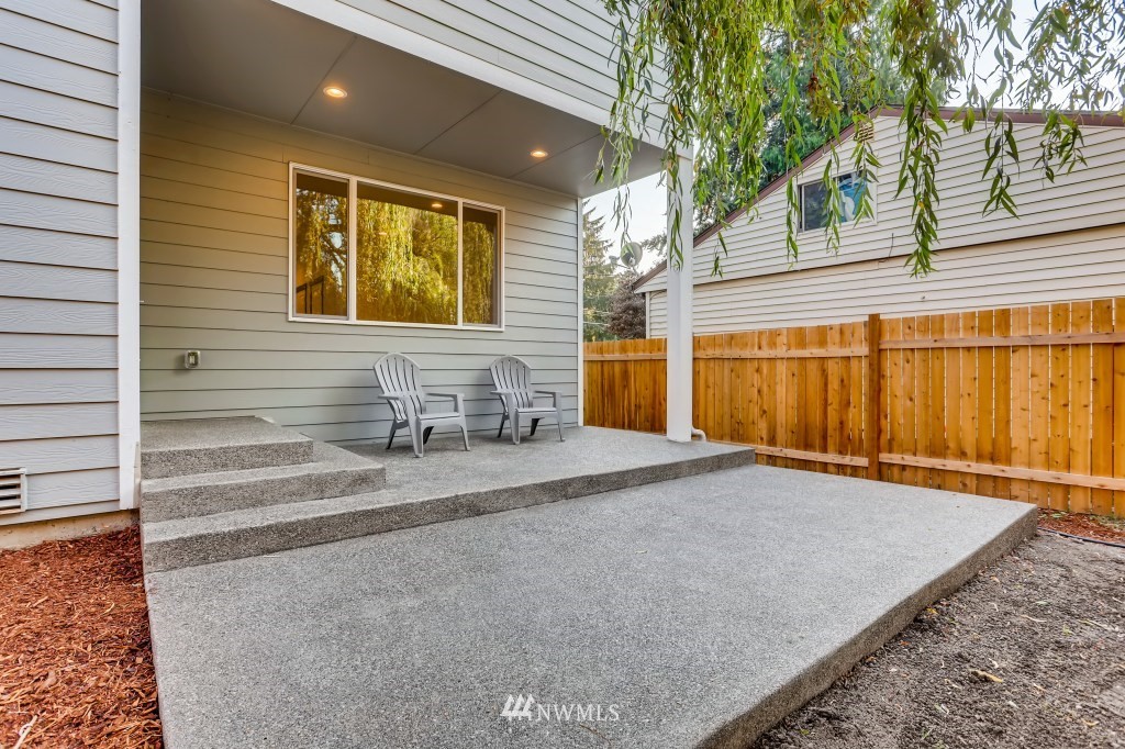 710 Southwest 126th Street Seattle, WA 98146 - Photo 33 of 37 Gallery Image 33