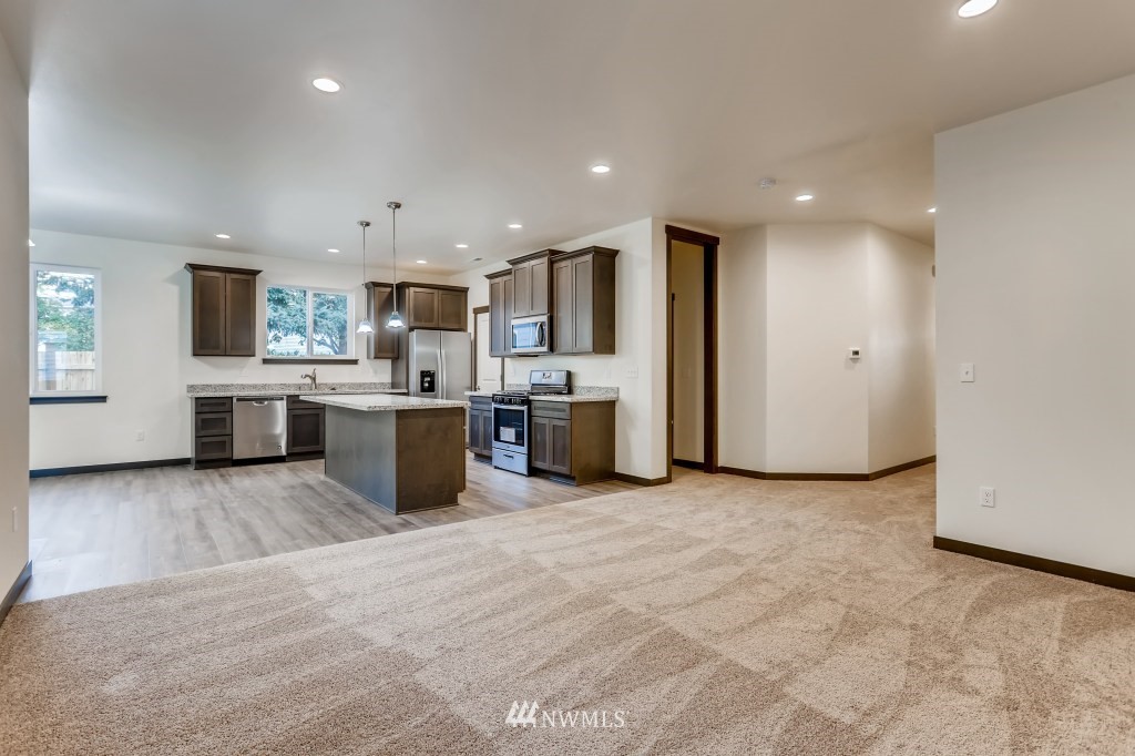 710 Southwest 126th Street Seattle, WA 98146 - Photo 5 of 37 Gallery Image 5